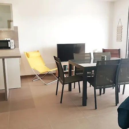 شقة Rez De Jardin Dans De Charme ... *