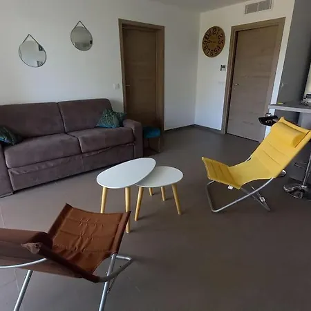 Rez De Jardin Dans De Charme ... شقة بورتو فيكشْيو