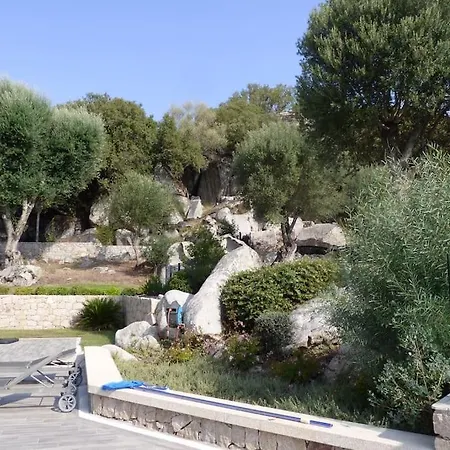 Rez De Jardin Dans De Charme ... شقة *