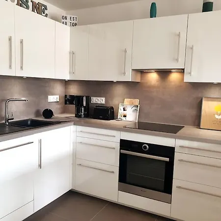 Rez De Jardin Dans De Charme ... شقة *