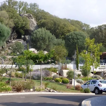 Rez De Jardin Dans De Charme ... بورتو فيكشْيو