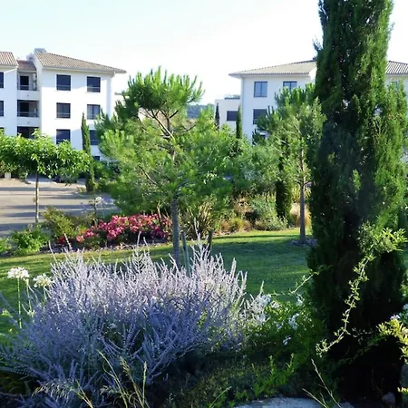 Rez De Jardin Dans De Charme ... شقة *