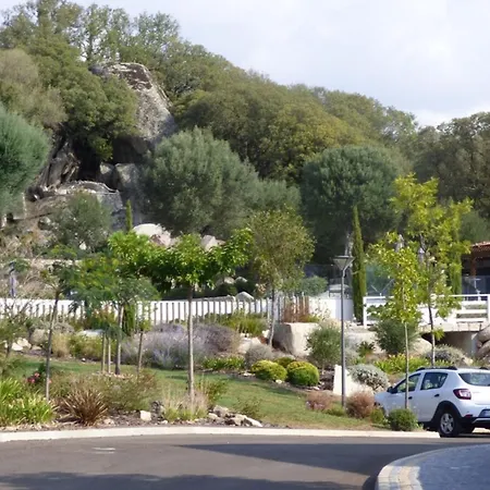 Rez De Jardin Dans De Charme ... شقة *