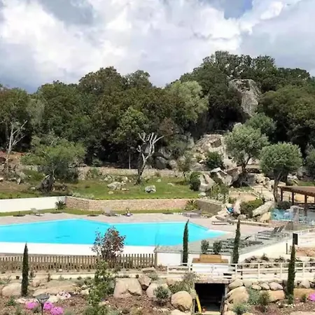 Rez De Jardin Dans De Charme ... شقة *