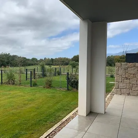 Rez De Jardin Dans De Charme ... Porto-Vecchio (Corsica)