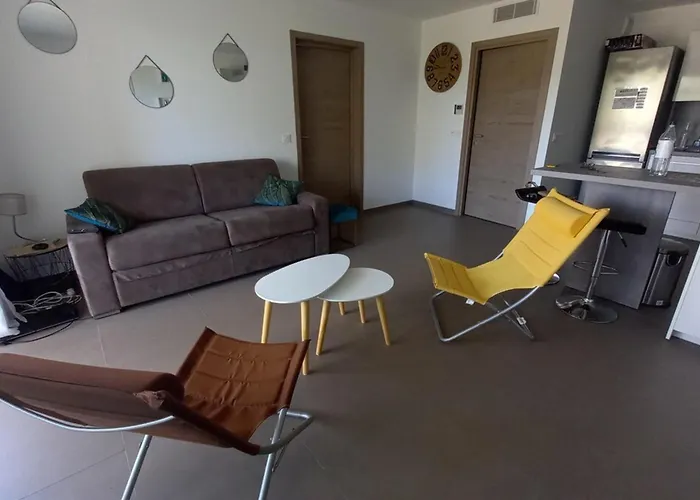 Rez De Jardin Dans De Charme ... Appartement *