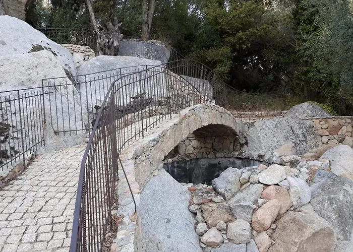 Rez De Jardin Dans De Charme ... * Porto-Vecchio (Corsica)