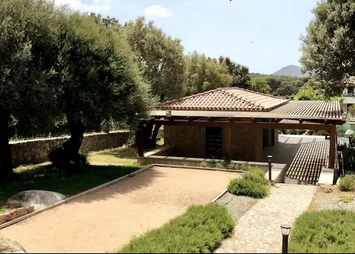 Rez De Jardin Dans De Charme ... Apartment Porto-Vecchio (Corsica)